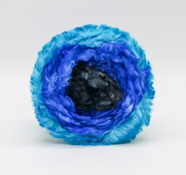 Fluffy yarn cake FM017 – Blooming Yarns by KW